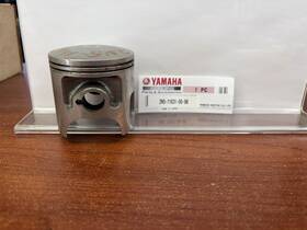 Yamaha 2n5-11631-00-96 New Nos Factory Part# Piston Std Mx175 Dt175