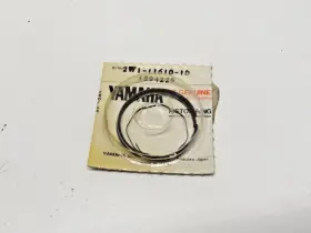 2w1-11611-00 Yamaha Piston Ring Set Std 1987-1992 Ysr50 1983-1984 Rx50 Oem Nos