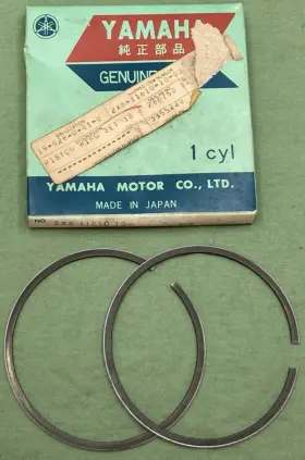 2x8-11610-10 Yamaha New Genuine Piston Ring Set 1st