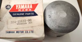 314-11635-00 Yamaha Piston 1 O/s 0.25 At2 1972 Ct3 1973 At3 New Nos 314-11635-00 Yamaha Piston 1 O/s 0.25 At2 1972 Ct3 1973 At3 New Nos