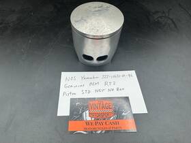 Yamaha 322-11631-01-96 Nos Genuine Oem Rt2 Piston Std New No Box