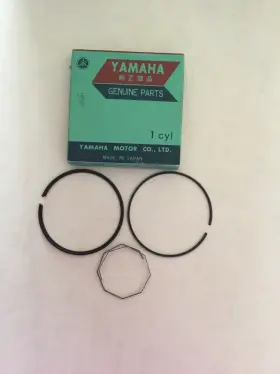 360-11610-42 Yamaha Nos Piston Ring Set