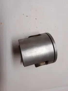 365-11636-01-00 Yamaha Mx360 Piston With Ring 2nd Over
