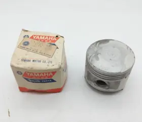 371-11637-04 Yamaha 1973-1976 Rd Dt Mx Yz Ty 250 350 Nos Oem 0.50mm Piston