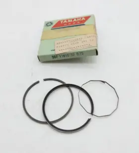 397-11610-32 Yamaha Qty 2 1974-1976 Rd200 Oem Piston Ring Set S 3rd O/s 0.75