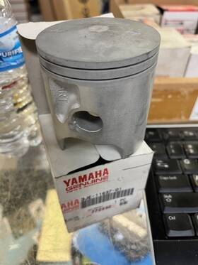Yamaha 3je-11637-00 Nos 1989-90 Yz250 .75 Oversize Piston 3je-11637-01-00