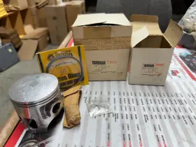 3jn-11630-10-00 Yamaha Nos Oem 1st Over Piston Kit 1980-1981 Dt175g/h 3jn-11630-10-00 Yamaha Nos Oem 1st Over Piston Kit 1980-1981 Dt175g/h