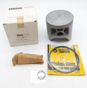 Yamaha 3r5-11630-40 1980 Yz465 New Oem Piston Kit Standard Bore