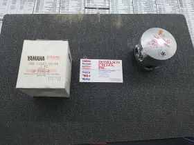 3r6-11631-00-96 Yamaha It-175 N.o.s Piston