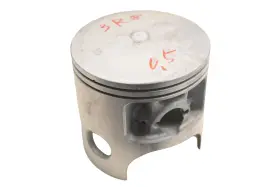 3r8-11636-00-00 Yamaha New Oem Piston Nos