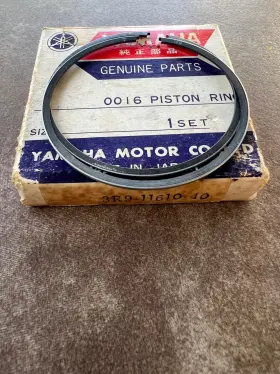 3r9-11610-40 Yamaha Nos Oem 1.0 Piston Ring Set 1980-1981 It125