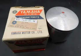 432-11631-01-96 Yamaha Nos Oem Piston Std Standard 1974 1975 Yz360 Yz360a # 432-11631-01-96 Yamaha Nos Oem Piston Std Standard 1974 1975 Yz360 Yz360a #