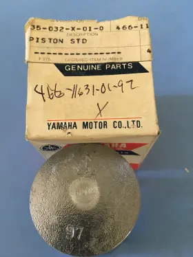 466-11631-01-97 Yamaha Genuine Nos 1975-76 Rd125 Standard Piston Oem 466-11631-01-97 Yamaha Genuine Nos 1975-76 Rd125 Standard Piston Oem