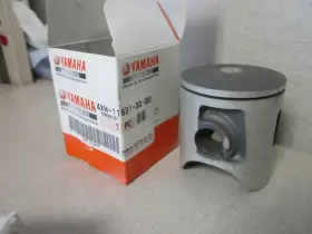 4xm-11631-30-b0 Yamaha 7976 Nos 1998-2002 Yz125 Std Piston Kit