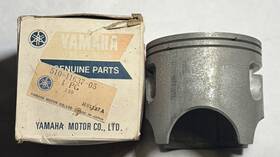 Yamaha 509-11637-01 Nos Genuine Yz400 It400 Piston 0.75 Mm O/s 510-11637-05