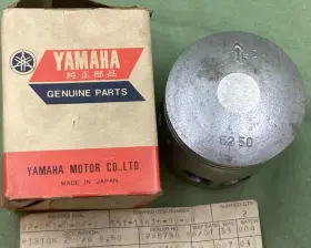 55y-11636-00 Yamaha New Genuine Piston 2nd 0.50 O/s