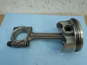 5jw-11650-01-00 Yamaha 2005 Rs Vector 1000 Piston With Connecting Rod