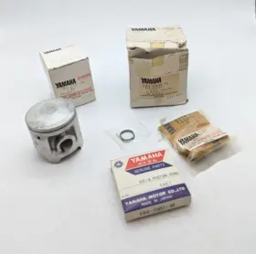 5x4-11630-30 Yamaha 1982 Yz125j Oem 3rd Oversize Piston Kit 5x4-11630-30 Yamaha 1982 Yz125j Oem 3rd Oversize Piston Kit