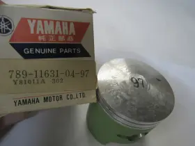 789-11631-04-97 Yamaha Nos Oem Piston Std -