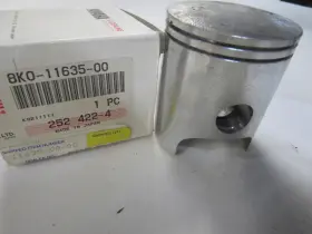 8k0-11635-00 Yamaha Nos 1st O/s Piston 1980-1984 Et300