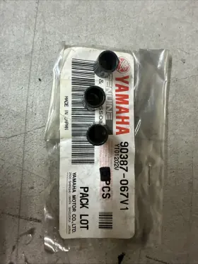 90387-067v1 Yamaha New Collar 3pc Oem Pn