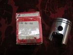 Honda 74-76 MT125 Elsinore Oem 0.25 1ST O/s Piston & Rings 13102-361-003 Nos New. Price: $57.68.