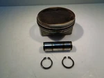 Bmw R1150R Right Hand Piston C/w Rings & Gudgeon Pt Nr 11257652663 - B40A Used. Price: $80.48.