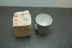 Nos Suzuki Oem 86.00MM Piston 81-82 RM465 12110-14210 New. Price: $140.00.