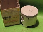 Yamaha YZ125 1992 Piston Std. Size Red Oem # 4DB-11631-00-A0 New. Price: $78.00.