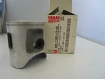 Nos Yamaha 1997-2000 YZ125 Oem Piston Std PN:4XM-11631-10-A0 New. Price: $62.99.